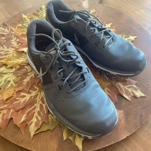 Nike Womans golf shoese